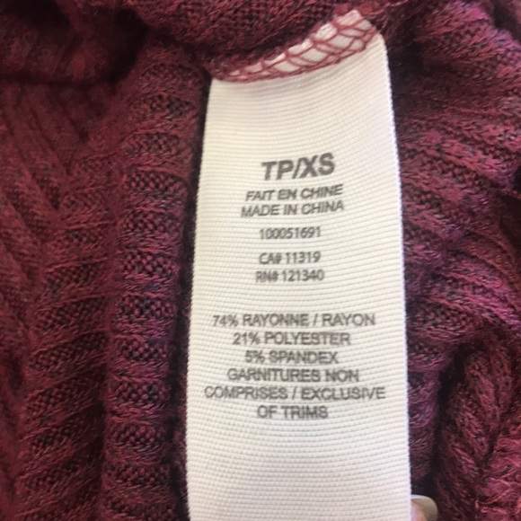 Women XS Garage brand long sleeve light weight top - Picture 7 of 7